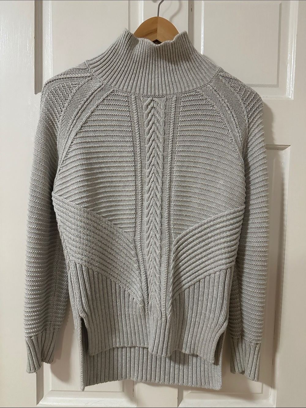 Banana Republic Light Gray Ribbed Cable Turtleneck Sweater